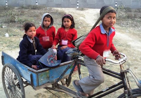 Improving education of migrant workers' children in India |